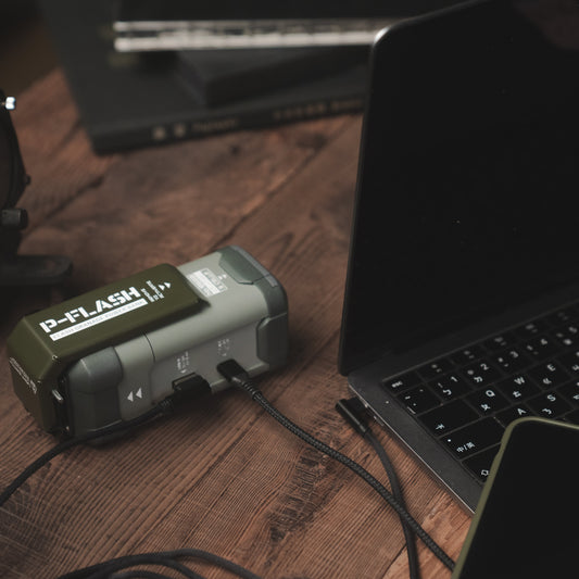 【強襲套裝組】P-Flash 閃光彈行動電源